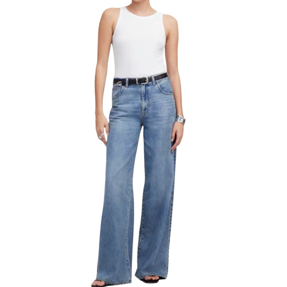 Madewell (Re)generative Cotton Essential High-Neck
Tank in White - Picture 3 of 9
